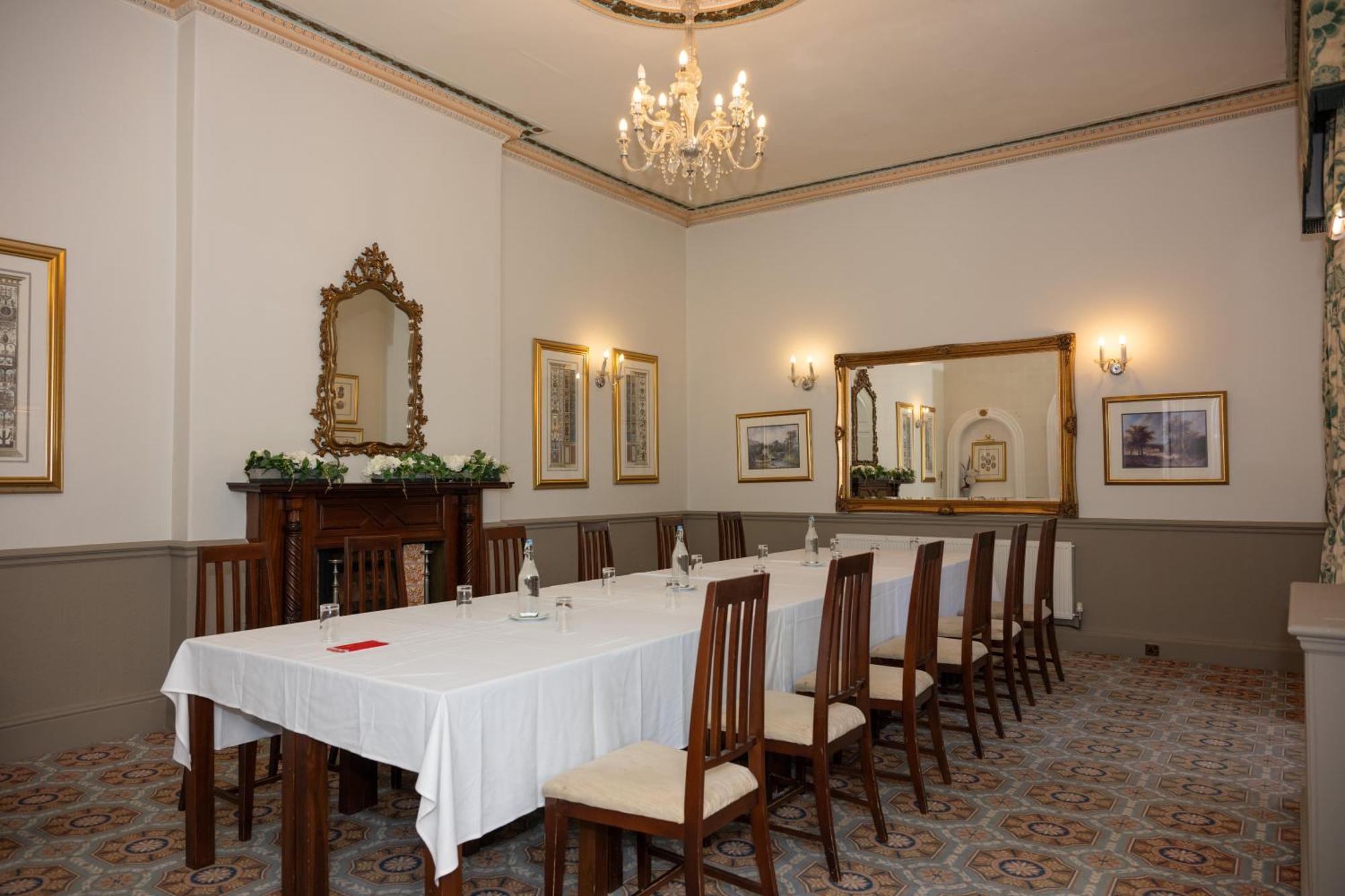 Park House Hotel 쉬프날 외부 사진